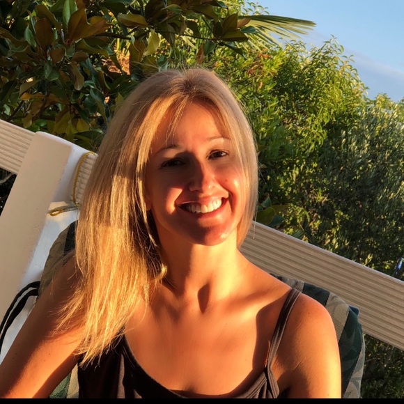 Meet your Posher, Sandra - Picture 1 of 1